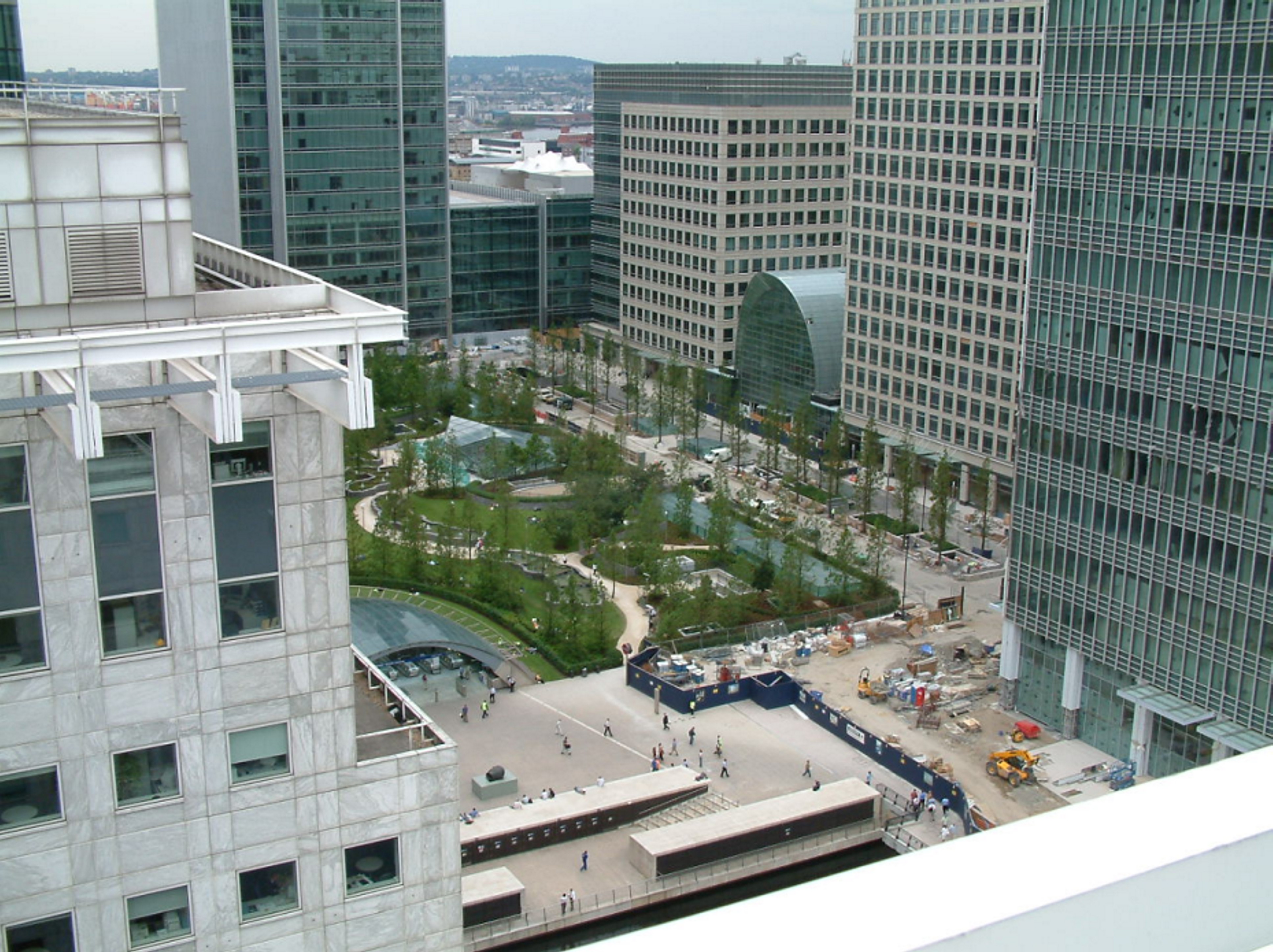 Intensive roof, Jubilee Park, Canary Wharf (courtesy G Kadas)